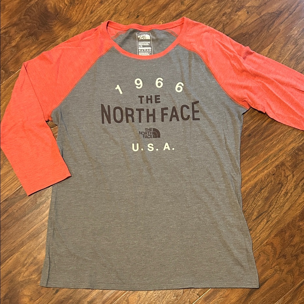 The North Face Women’s 3/4 Sleeve Baseball Style Tee Shirt Size Large
